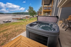 Hot tub