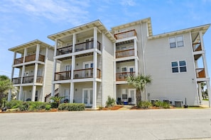 Exterior of Sunset Cottages