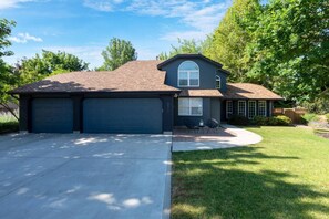 Enchanting Front of home: large driveway for guests