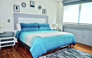 Main bedroom with king size bed