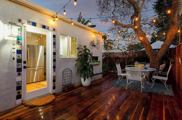 Outdoor dining