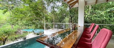 Tropical villa with private pool in Manuel Antonio (1075)