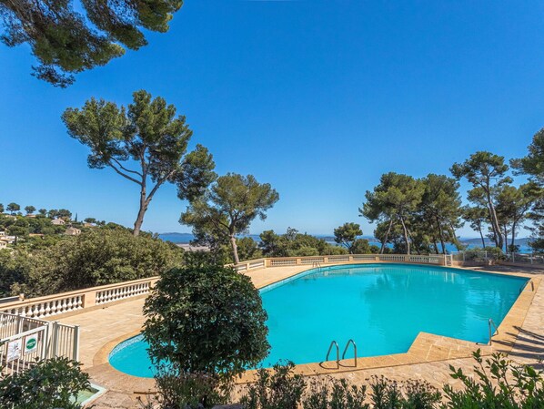 Cielo, Agua, Planta, Los Recursos Hídricos, Piscina, Árbol, Azur, Paisaje Natural, Sombra, Vegetación