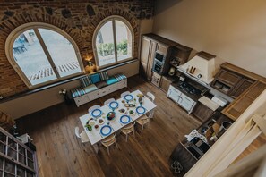 Open plan Kitchen with Gallery

