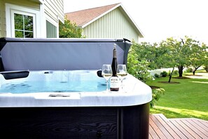 Bain à remous extérieur