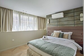 CHAMBRE 2 LIT QUEEN SIZE