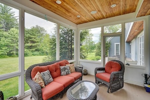 Screened-In Porch