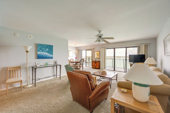 Marco Island Vacation Rental | 2BR | 2BA | Step-Free Access w/ Elevator