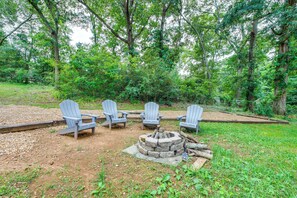 Shared Fire Pit (Bring Your Own Wood)