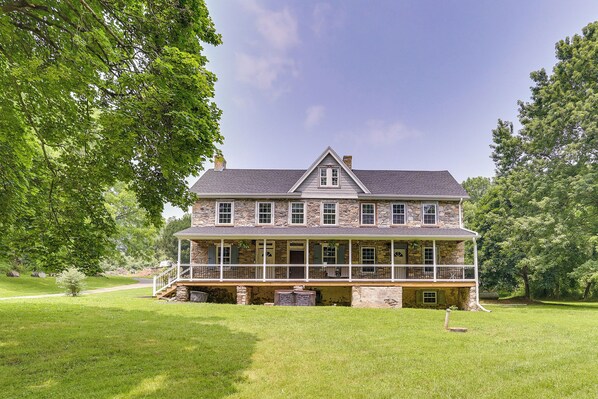 Coatesville Vacation Rental | 2,916 Sq Ft | 7BR | 3BA | Stairs Required