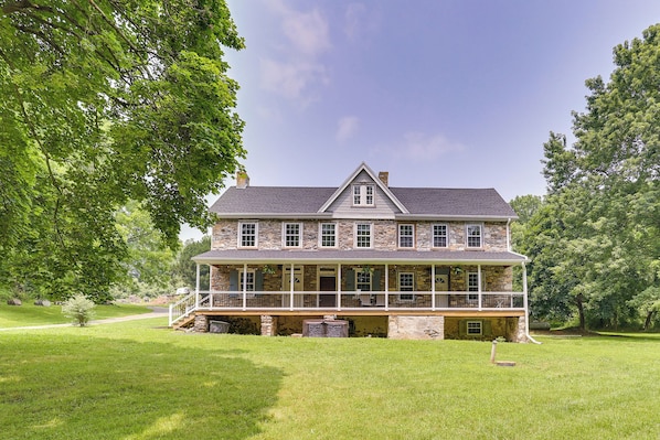 Coatesville Vacation Rental | 2,916 Sq Ft | 7BR | 3BA | Stairs Required