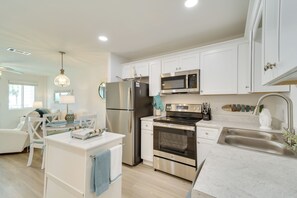 Kitchen | Keyless Entry | Elevator Access | Gated Community