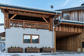Chalet Abeille front