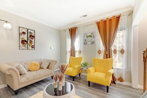 Living Room | Central Air Conditioning & Heating