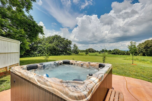 Bañera de hidromasaje al aire libre