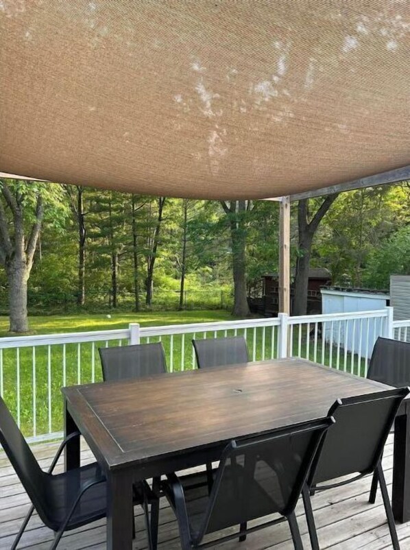 Outdoor dining