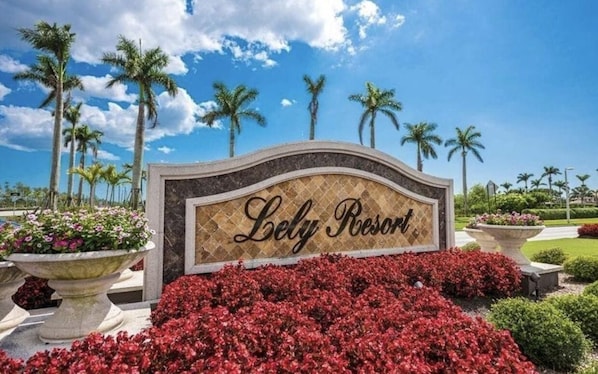 Entrance of Lely Resort