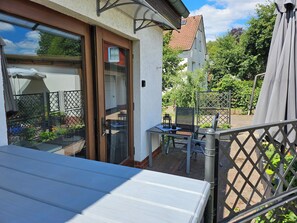 Terrasse der Ferienwohnung am Strand