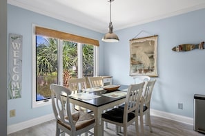 Dining Table with Seating for 6