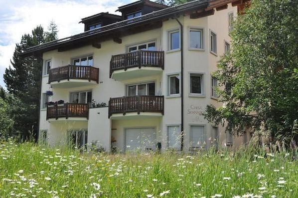 Aussenansicht Sommer