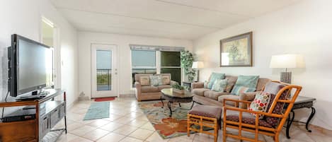 Step into the sunshine on South Padre Island! You will love your beachcation at our vacation home.