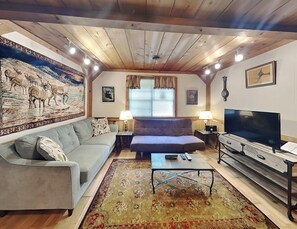 Living Room - Smart TV