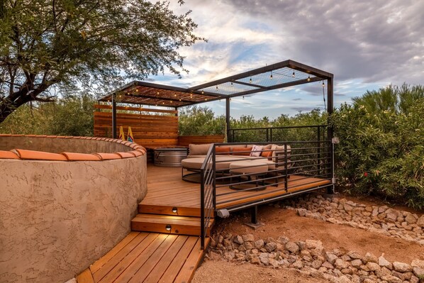 A desert getaway with peaceful ambiance & gorgeous views