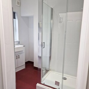 Ground floor private studio flat with Bathroom