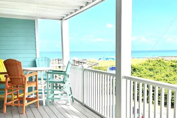 Stunning Deck Views Await! Beachfront on Carolina Beach