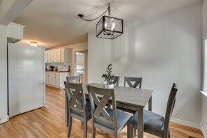 Dining Area | Dishware Provided