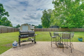 Fenced Backyard | Pets Welcome w/ Fee | Ping Pong Table | Grilling Station