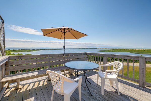 Provincetown Vacation Rental | 4BR | 2.5BA | 1,926 Sq Ft | 1 Step To Access