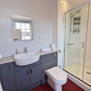 Managed by Stay Norwich Apartments 17 Colegate.  Additional property options available for any group sizes,  please message us for details