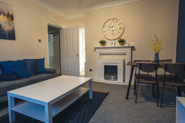 Living Room / Lounge