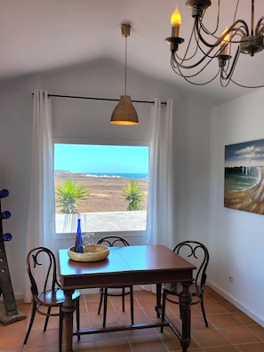 Ocean view dining room