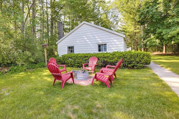 Traverse City Vacation Rental | 3BR | 1BA | Steps to Enter | 1,200 Sq Ft