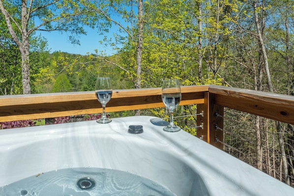 Outdoor spa tub