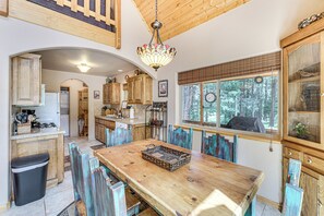 Dining Area/Kitchen | 1st Floor | Cooking Basics | Open Floor Plan
