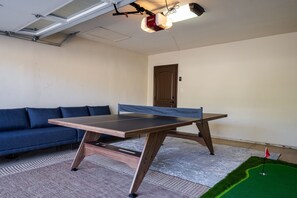 Spielezimmer