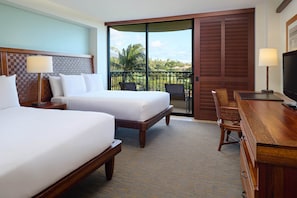 Unit with 2 Double beds. Exact unit will be assigned upon arrival. Views, colors and decor may vary.
