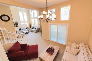 Additional Sitting nook near Hot Tub