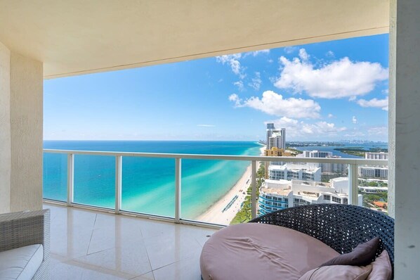 Balcony with a picturesque ocean view.