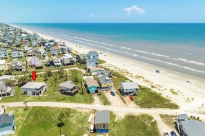 5 houses away from beach access