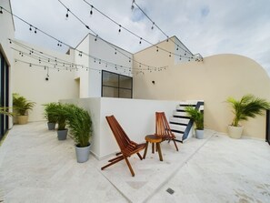 Private oasis with 360° views & spacious pool for sunbathing.