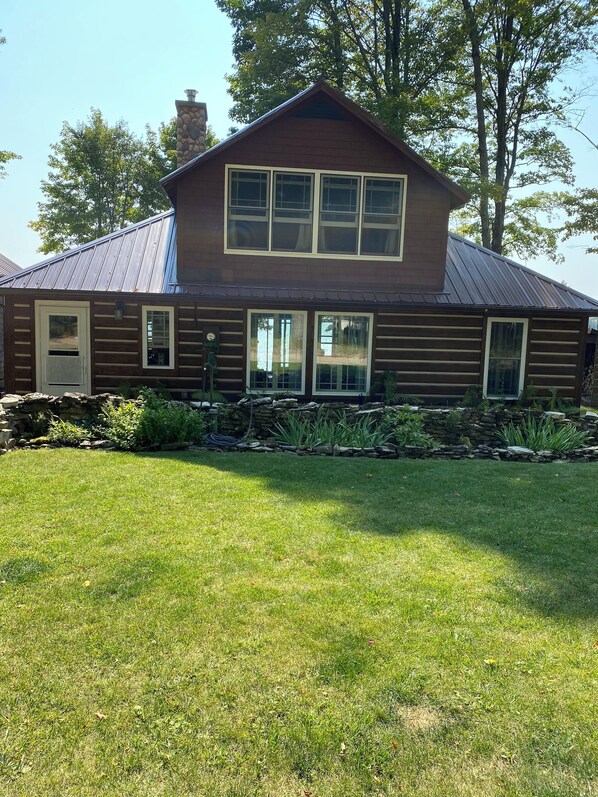 Cottage roadside