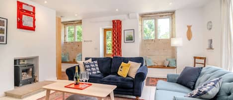 The Coach House Sitting Room - StayCotswold