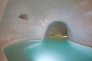 Majestic Santorini Villa | 1 Bedroom | Nykteri Deluxe Suite | Private Heated Indoor Pool & Caldera Sea Views | Imerovigli