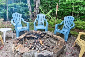 Backyard fire pit