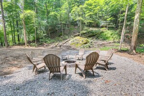 Fire Pit w/ Seating