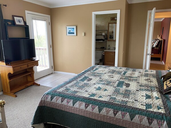 Bathroom off bedroom 